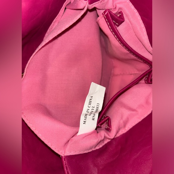 Strada Magenta pink purse, clean, EUC - Picture 8 of 8